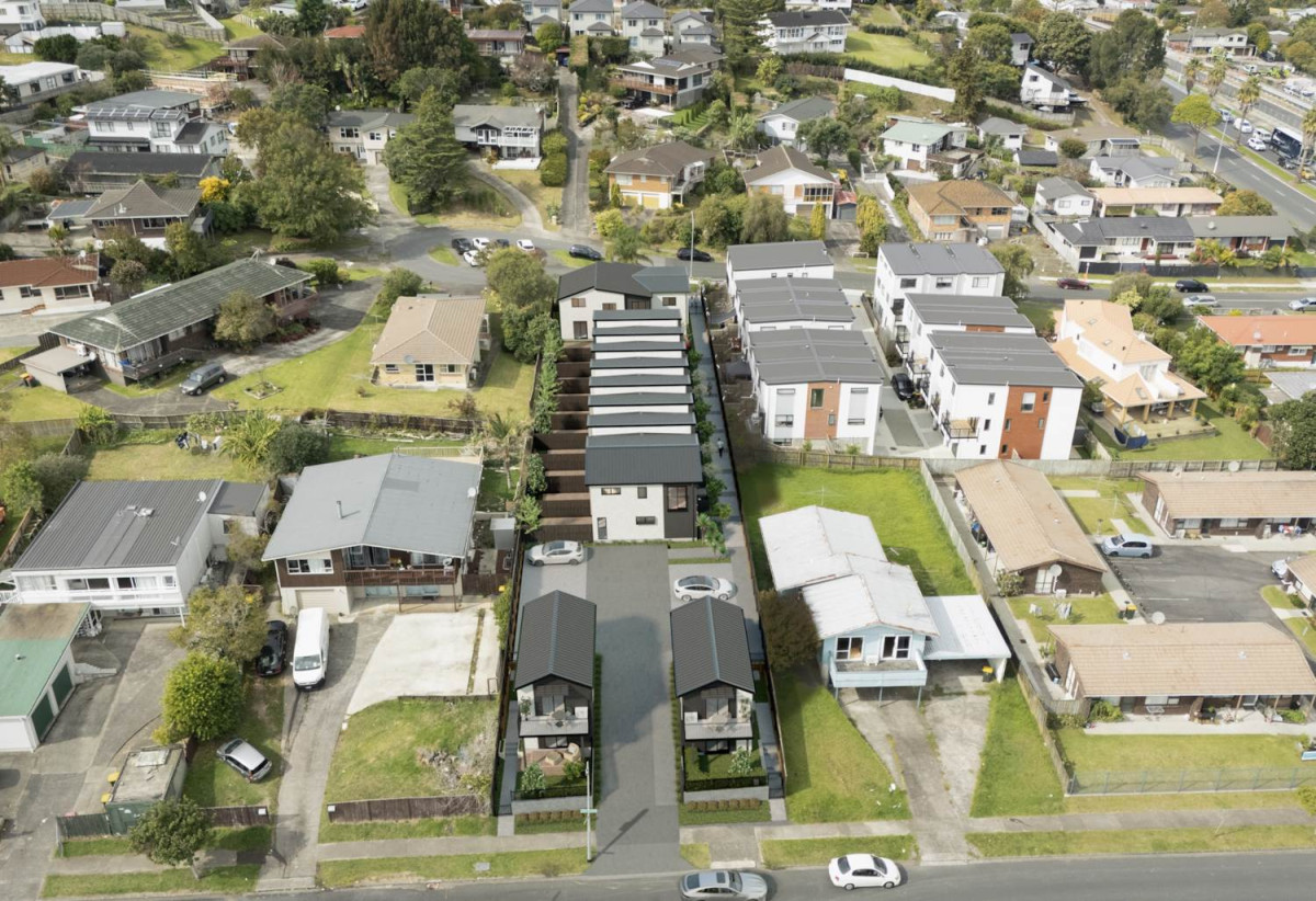 Brandnew 2 beds 1.5 baths home with car park, 0.6 km to Pakuranga Intermediate, Lot 3/9 Chevis Place, Pakuranga Heights, Auckland