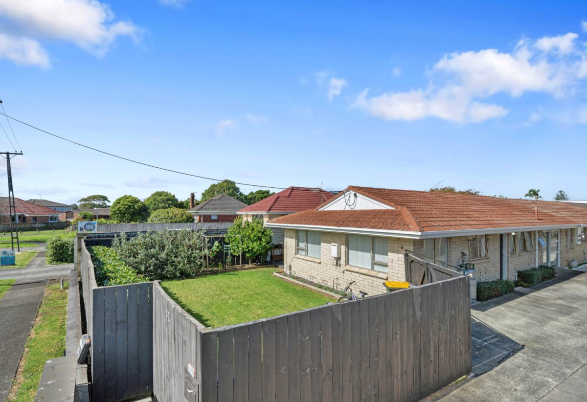 Brick and tile 2 beds 1 bath home with garage, 0.5 km to Papatoetoe Central School, 8/42 Wintere Road, Papatoetoe, Auckland