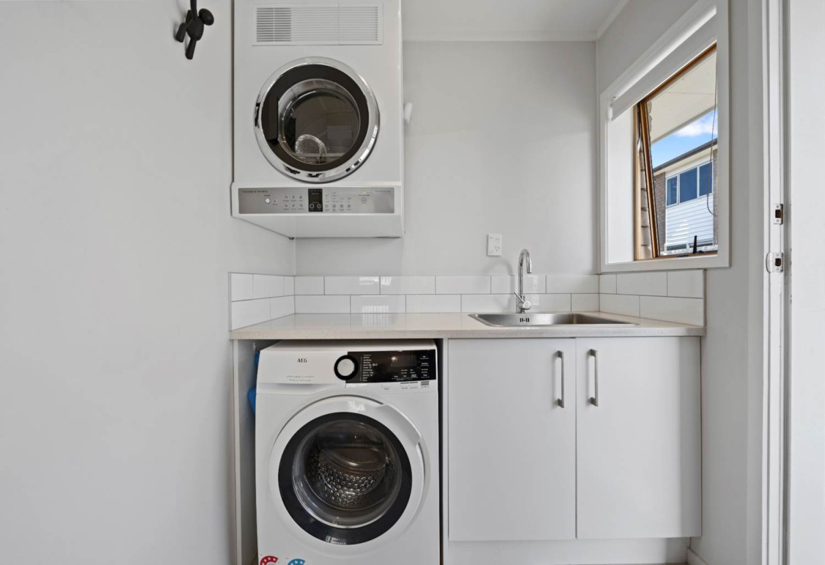 Brick and tile 2 beds 1 bath home with garage, 0.5 km to Papatoetoe Central School, 8/42 Wintere Road, Papatoetoe, Auckland
