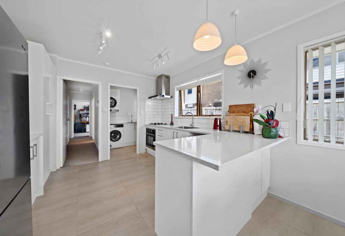 Brick and tile 2 beds 1 bath home with garage, 0.5 km to Papatoetoe Central School, 8/42 Wintere Road, Papatoetoe, Auckland