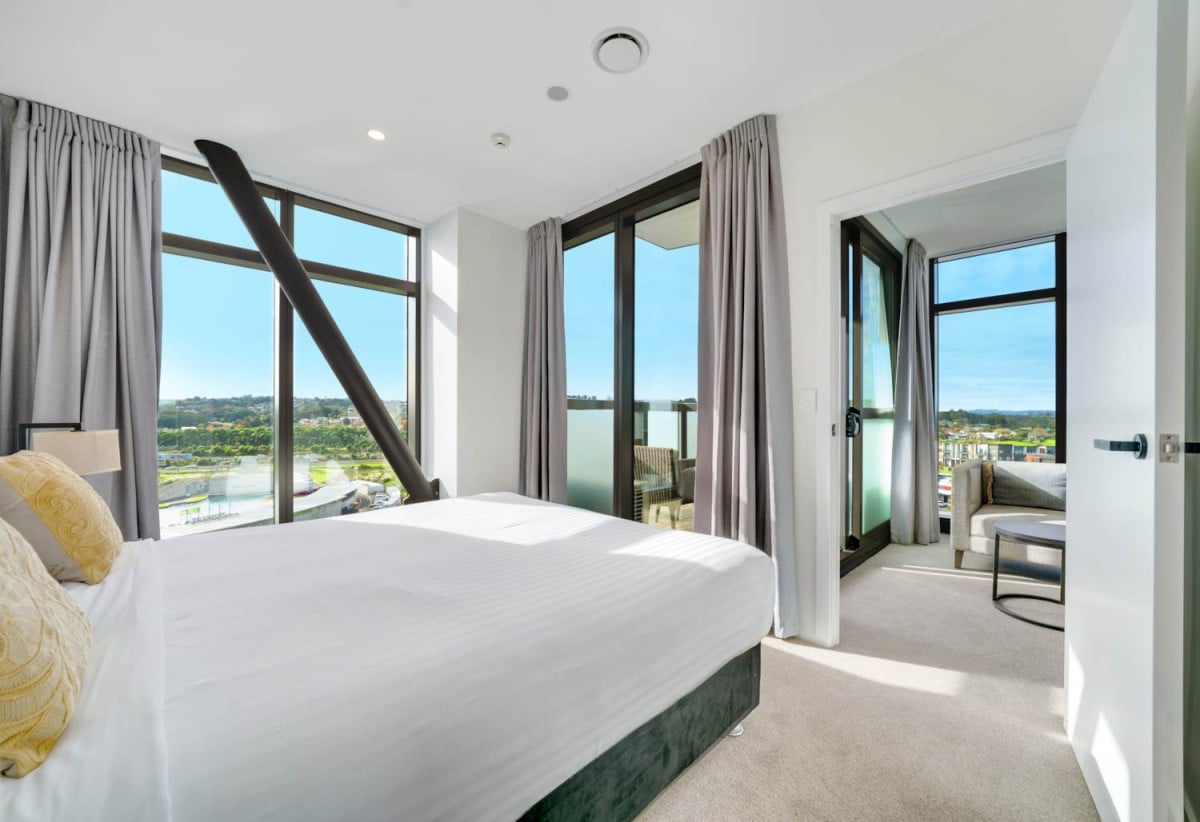 Developer offloads Own Stock, Two Dual Key apartments both with with their own carpark and One 2bedroom, 2bathroom with its own carpark, 706 Dual Key asking $649,000, 803 Two bedroom asking $599,00, Full furniture package included, Fully serviced and managed by Ramada (can be removed), 706/770A Great South Road, Wiri, Auckland