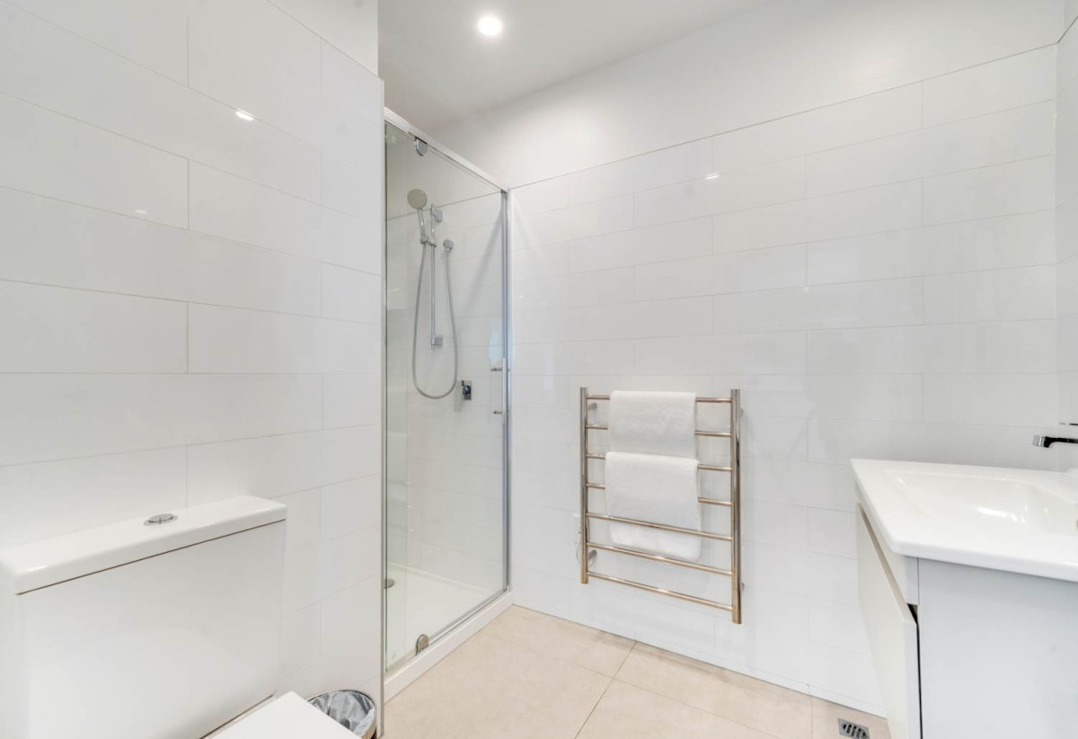 Developer offloads Own Stock, Two Dual Key apartments both with with their own carpark and One 2bedroom, 2bathroom with its own carpark, 706 Dual Key asking $649,000, 803 Two bedroom asking $599,00, Full furniture package included, Fully serviced and managed by Ramada (can be removed), 706/770A Great South Road, Wiri, Auckland