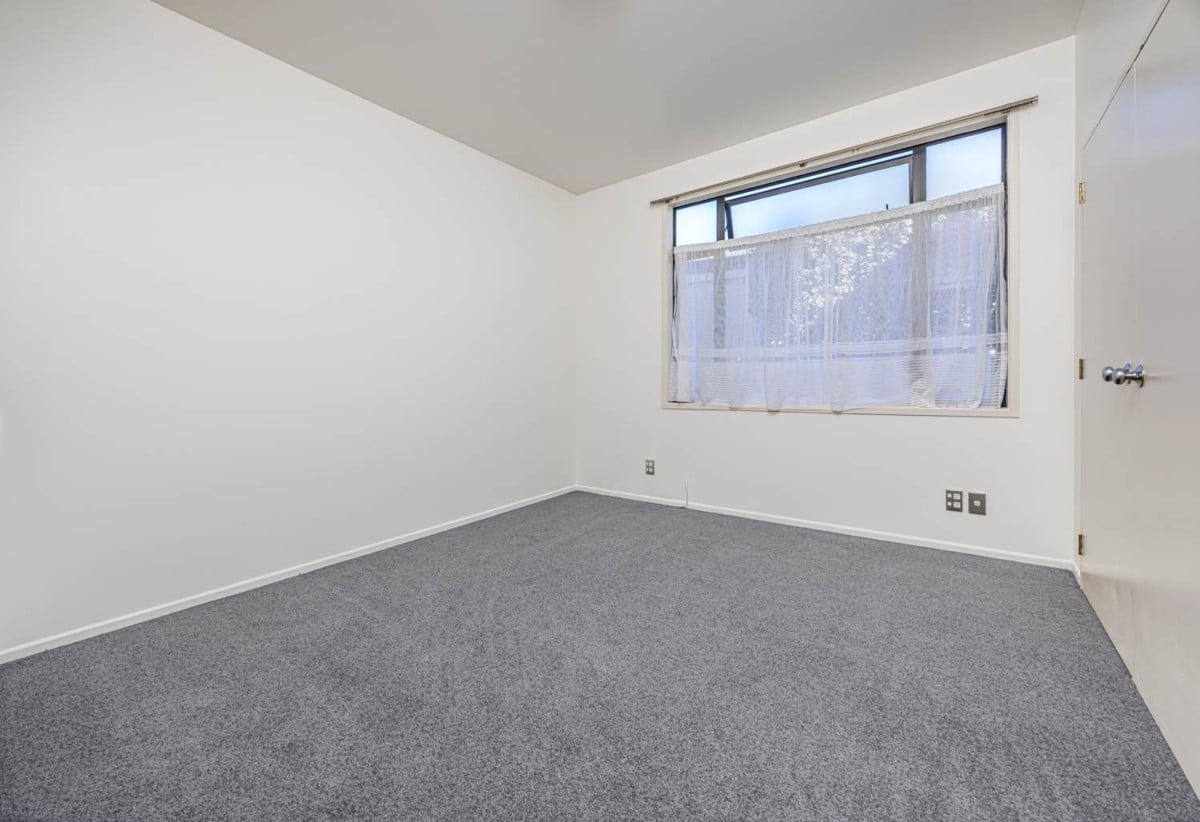 Walks to Botany Downs Secondary College and Botany Downs shopping centre, Renovated 1 bed 1 bath Ground-floor unit with private garden and single garage, Access to swimming pool, tennis court & gym, 135/2 Armoy Drive, East Tamaki, Auckland