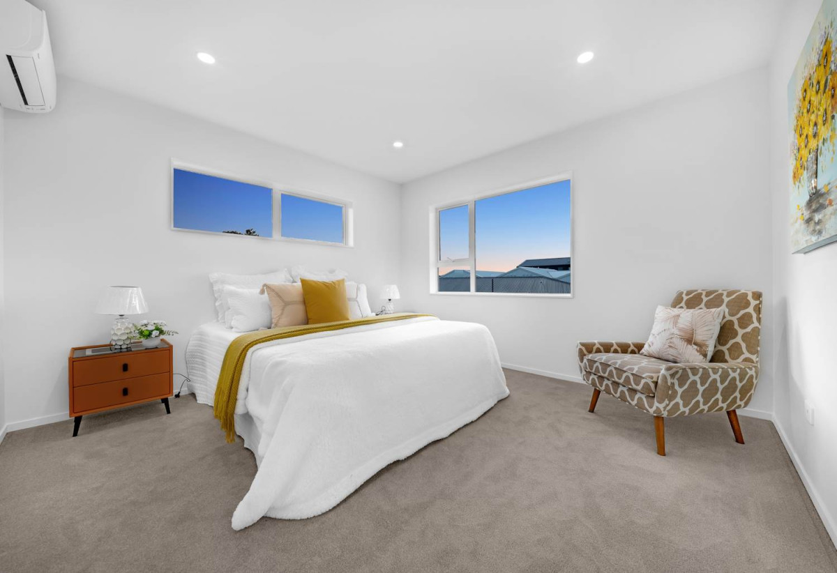 10-year Stamford building warranty, Backing directly onto Henderson Intermediate, 215m2 Brandnew standalone 5 beds (2 ensuites) 3.5 baths home with double garage, 1 ensuite ground floor, Lot 3/18 Glen Norman Avenue, Henderson, Auckland