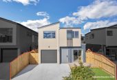Brandnew 5 beds (2 ensuites) 3.5 baths house with garage, 1 ensuite with its own entry on ground floor, 13 Tebaga Gap Road, Hingaia, Auckland