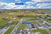 Brandnew 5 beds (2 ensuites) 3.5 baths house with garage, 1 ensuite with its own entry on ground floor, 13 Tebaga Gap Road, Hingaia, Auckland