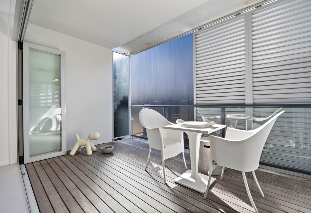 Double Grammar school zone, 120m2 Freehold 3 beds 2 baths apartment, 2 car parks + storage locker, Spacious loggia-style balcony, zoned for Auckland Grammar and Epsom Girls’ Grammar School, 308/10 Fox Street, Parnell, Auckland