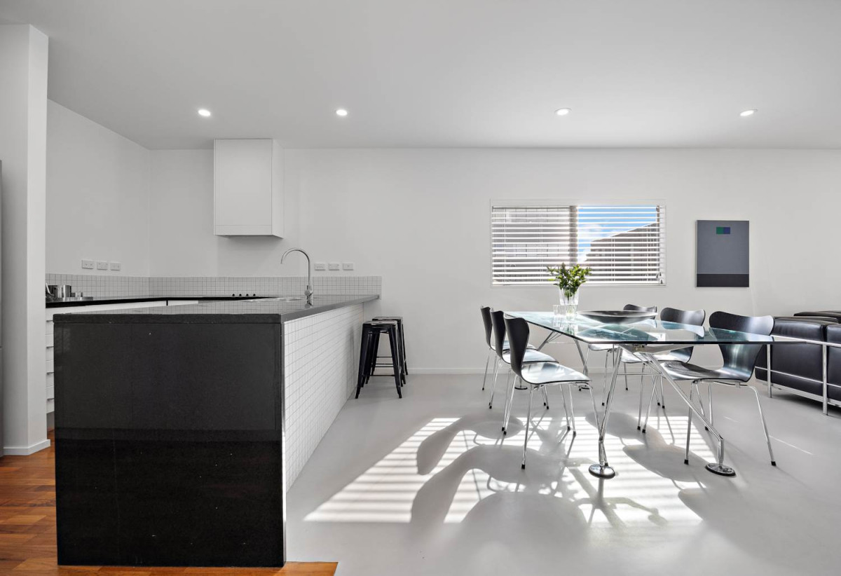 Double Grammar school zone, 120m2 Freehold 3 beds 2 baths apartment, 2 car parks + storage locker, Spacious loggia-style balcony, zoned for Auckland Grammar and Epsom Girls’ Grammar School, 308/10 Fox Street, Parnell, Auckland