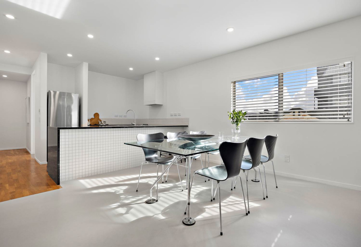 Double Grammar school zone, 120m2 Freehold 3 beds 2 baths apartment, 2 car parks + storage locker, Spacious loggia-style balcony, zoned for Auckland Grammar and Epsom Girls’ Grammar School, 308/10 Fox Street, Parnell, Auckland