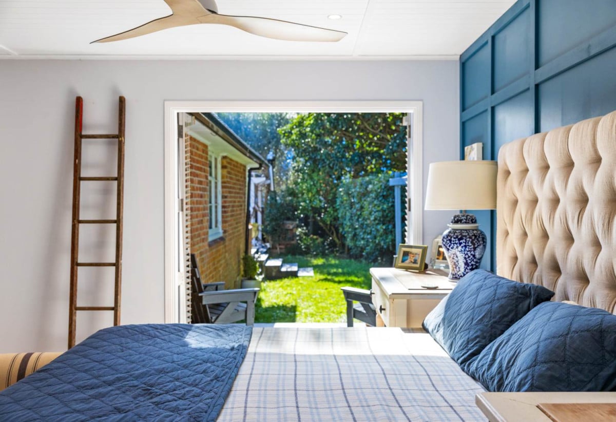 685m2 section, 170m2 Renovated 3 beds (1 ensuite) 2 baths house with double garage, Built-in pizza oven & wine fridge, Central heating, new long run roof, COC for new electrical wiring & new CCC for the professionally completed extension, Fully fenced and gated, 11 Alamein Road, Panmure, Auckland