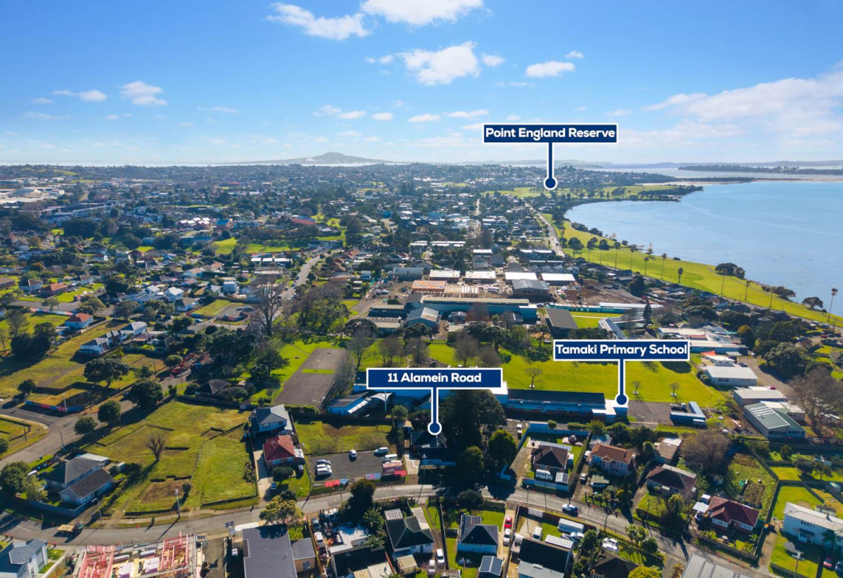 685m2 section, 170m2 Renovated 3 beds (1 ensuite) 2 baths house with double garage, Built-in pizza oven & wine fridge, Central heating, new long run roof, COC for new electrical wiring & new CCC for the professionally completed extension, Fully fenced and gated, 11 Alamein Road, Panmure, Auckland