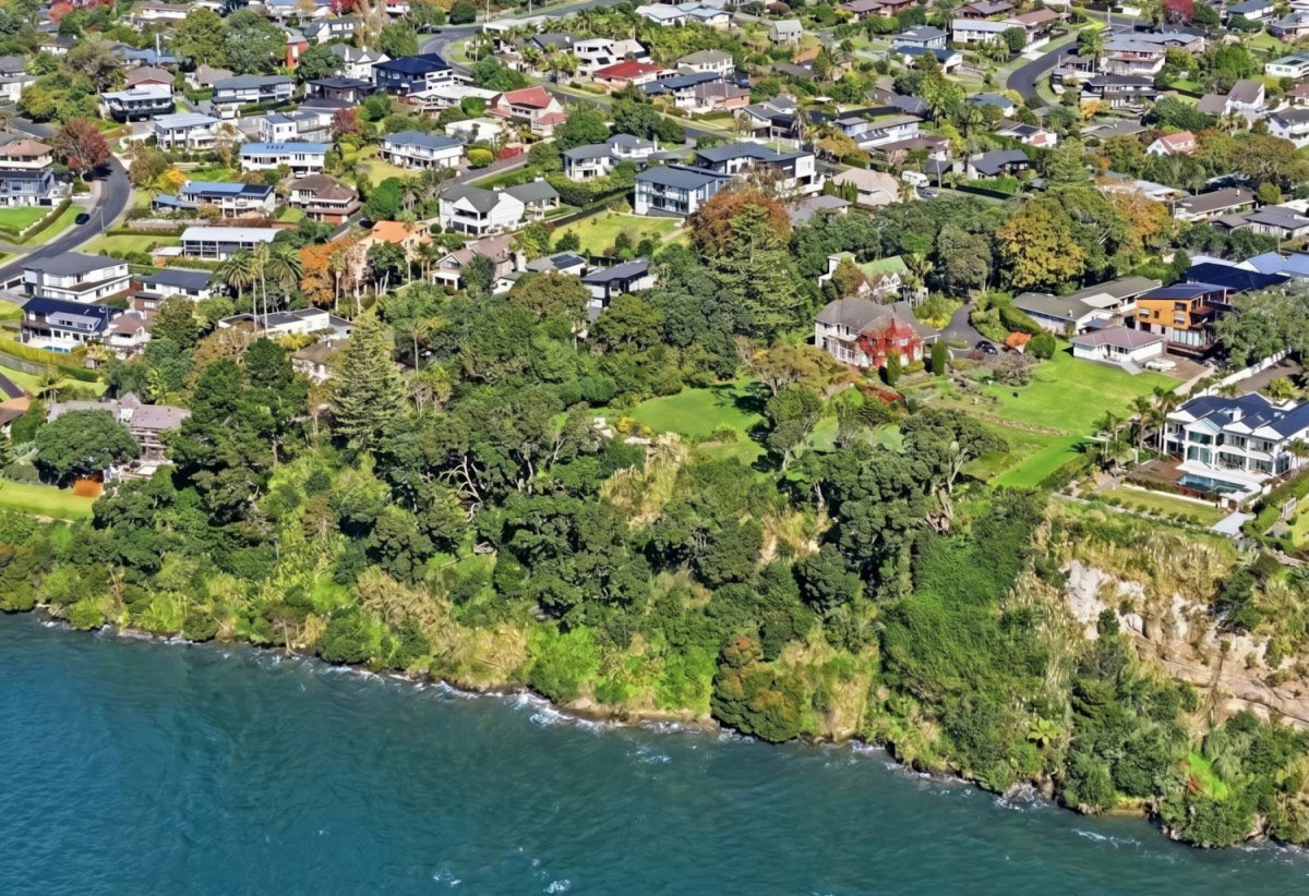 Walks to Macleans College, Freehold sections, Lots 5–9 command breathtaking 180-degree panoramic sea views, Each homesite has been designed to accommodate homes of approximately 400m², Lots 5-9/215 Bleakhouse Road, Mellons Bay, Auckland