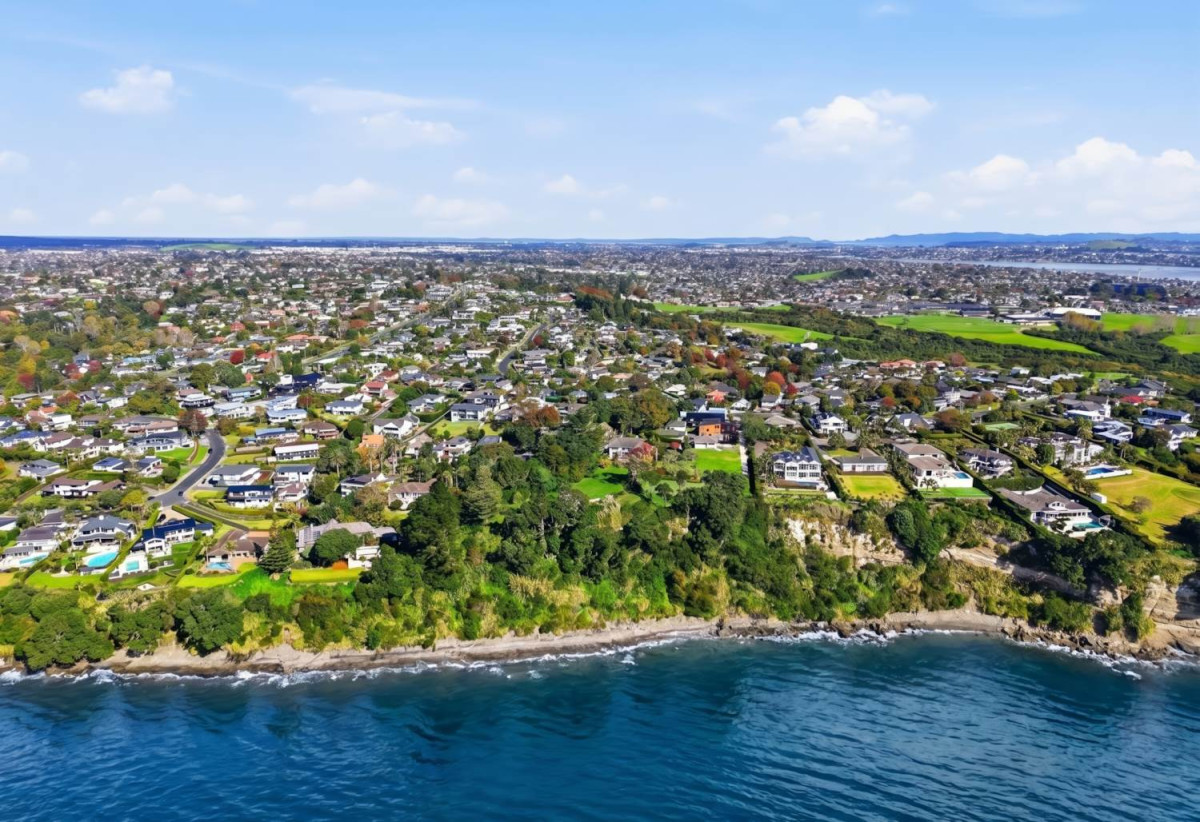 Walks to Macleans College, Freehold sections, Lots 5–9 command breathtaking 180-degree panoramic sea views, Each homesite has been designed to accommodate homes of approximately 400m², Lots 5-9/215 Bleakhouse Road, Mellons Bay, Auckland