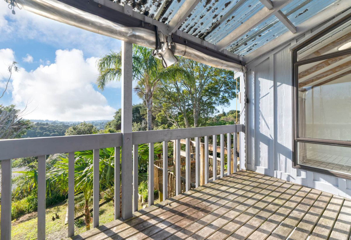928m2 section, 3 beds + study 2 baths house with carport, 949 East Coast Road, Torbay, Auckland