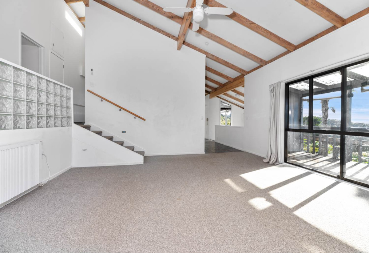 928m2 section, 3 beds + study 2 baths house with carport, 949 East Coast Road, Torbay, Auckland