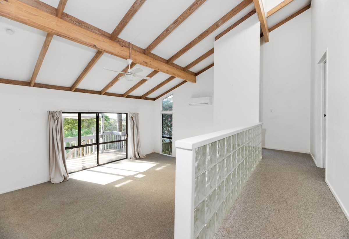 928m2 section, 3 beds + study 2 baths house with carport, 949 East Coast Road, Torbay, Auckland