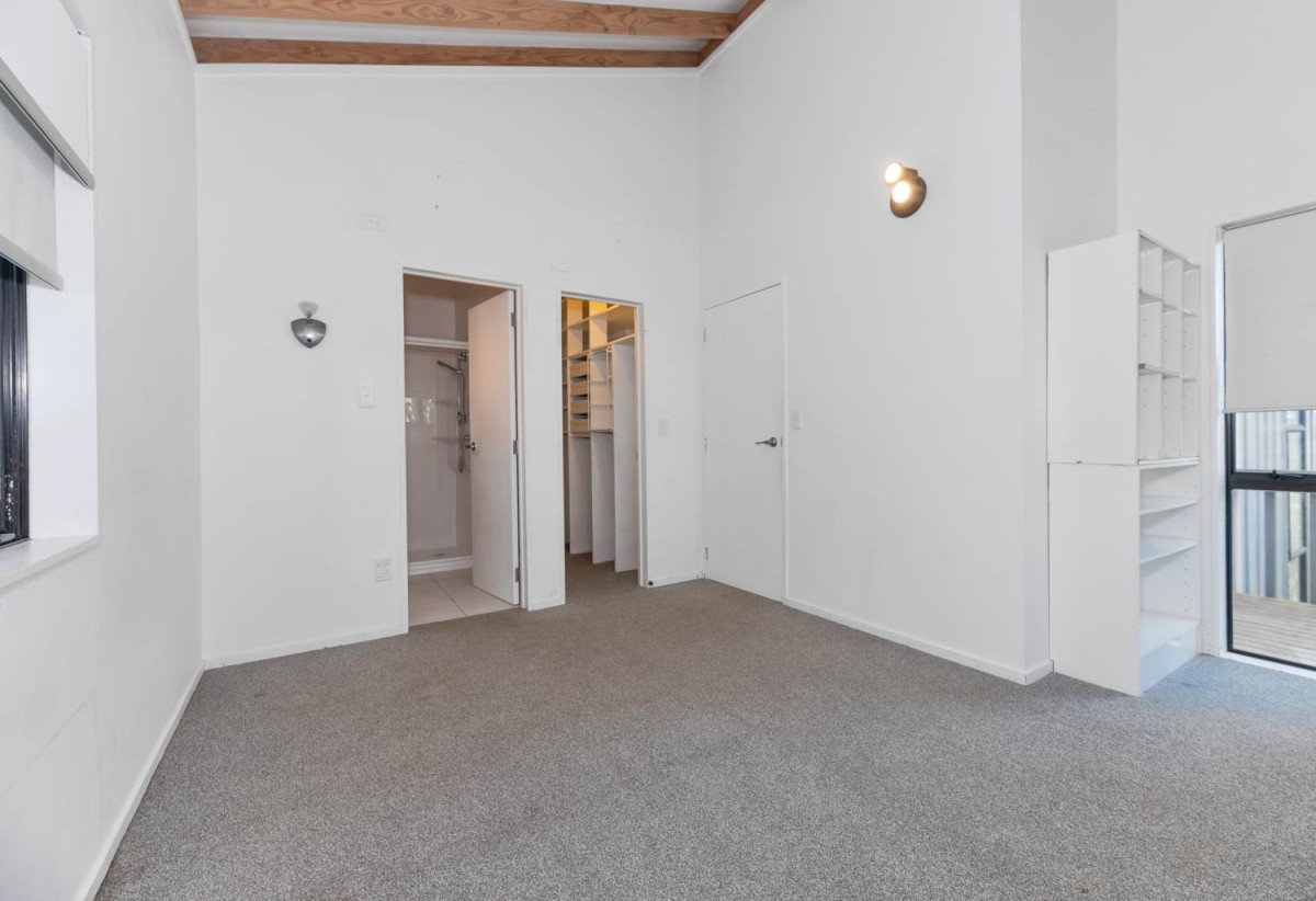 928m2 section, 3 beds + study 2 baths house with carport, 949 East Coast Road, Torbay, Auckland