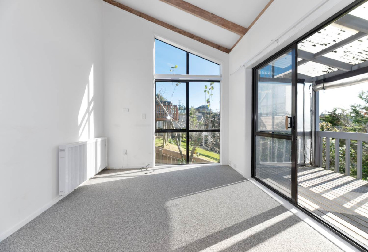928m2 section, 3 beds + study 2 baths house with carport, 949 East Coast Road, Torbay, Auckland