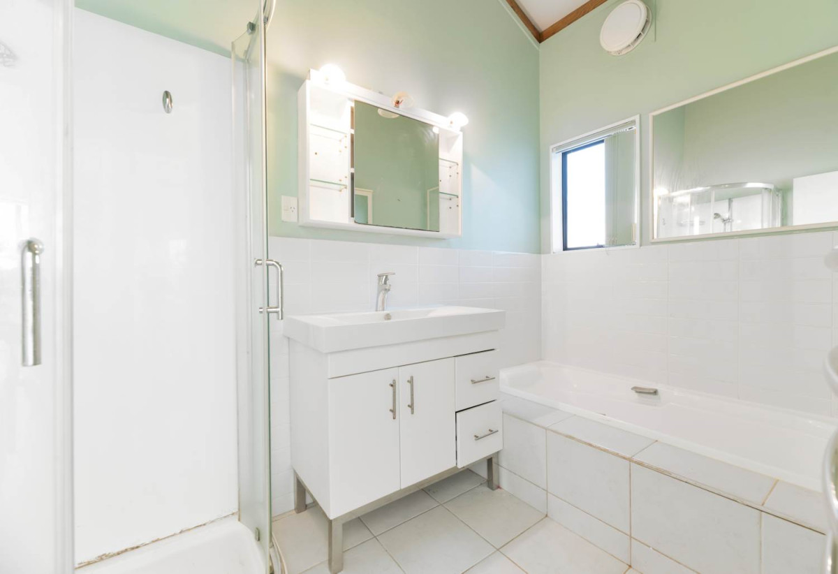 928m2 section, 3 beds + study 2 baths house with carport, 949 East Coast Road, Torbay, Auckland
