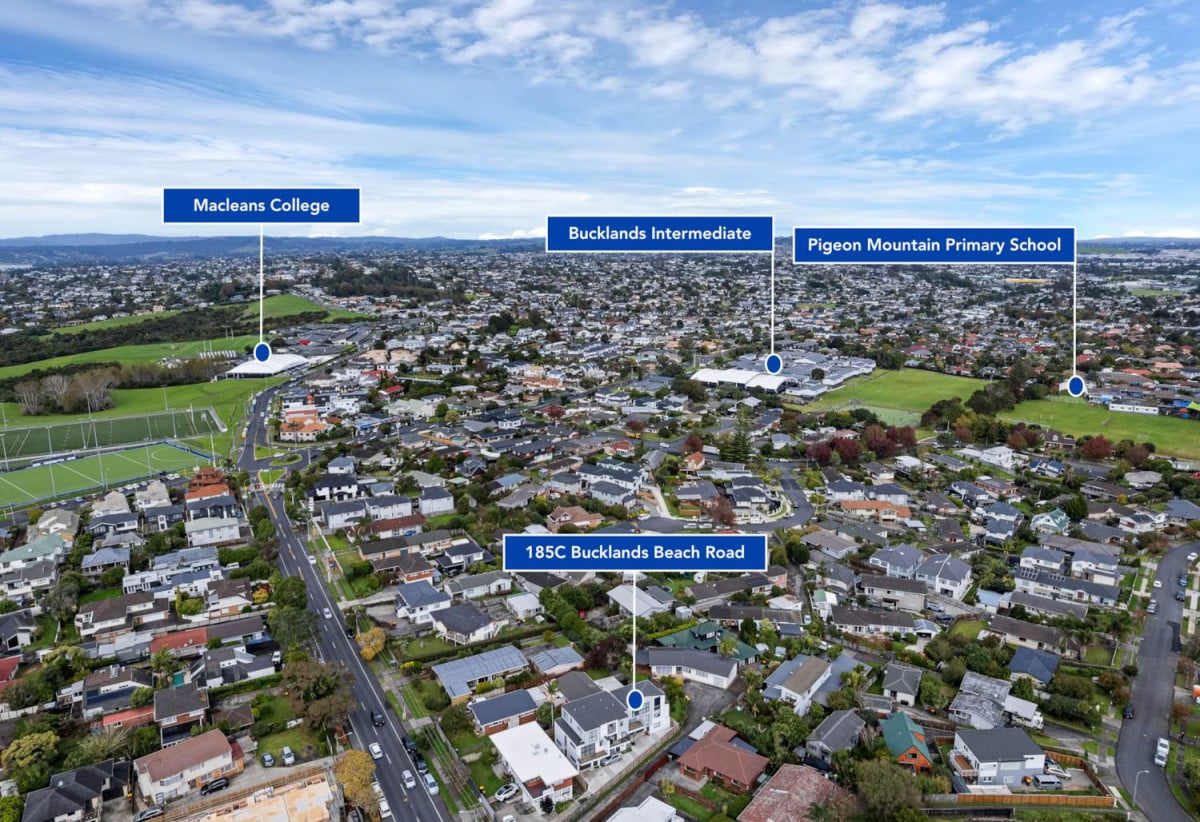 Walk to Macleans & BBI, Standalone 4 beds 4 baths home with double garage, Lot 3/185 Bucklands Beach Road, Bucklands Beach, Auckland