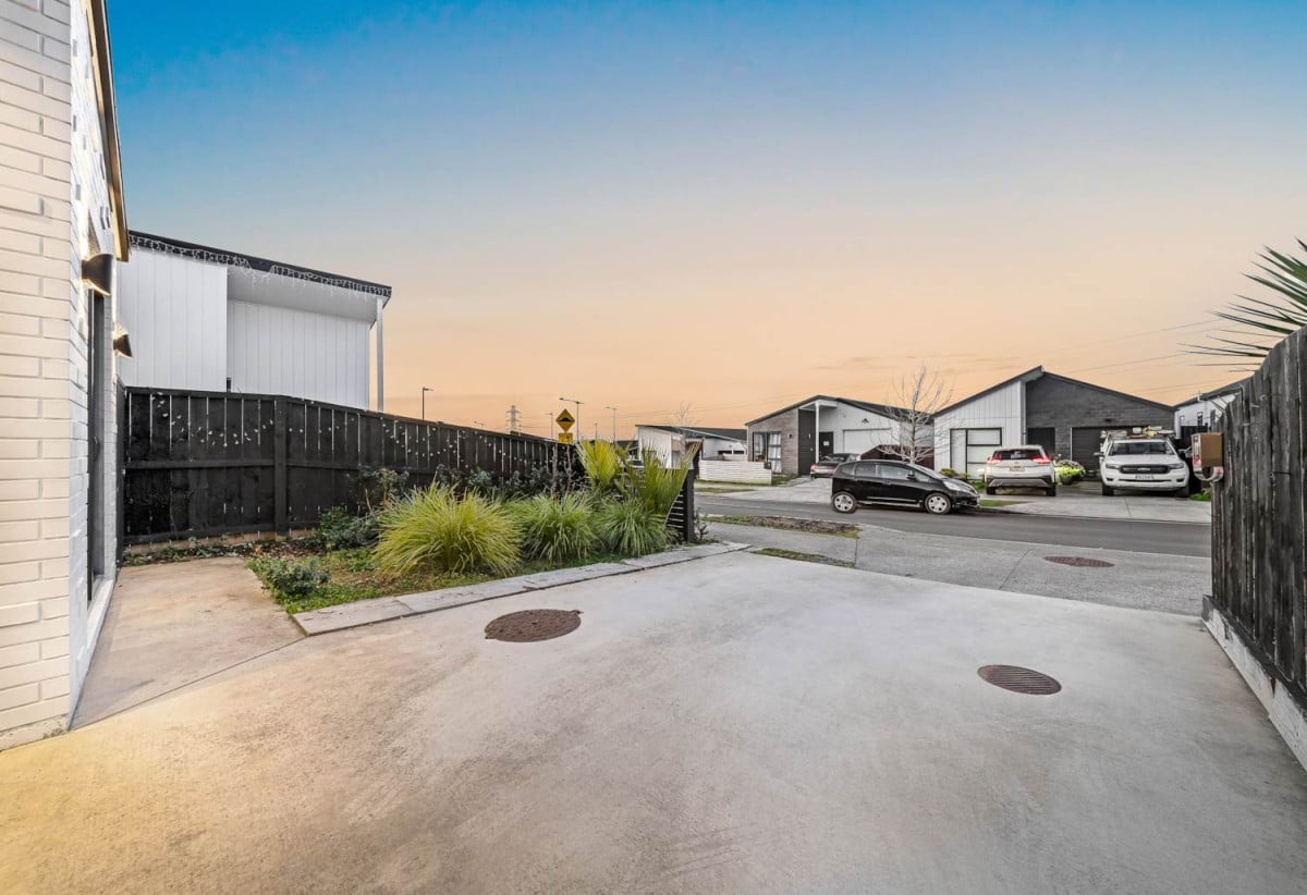 3 beds 2 baths house with car park, 19 Horokaka Street, Massey, Auckland