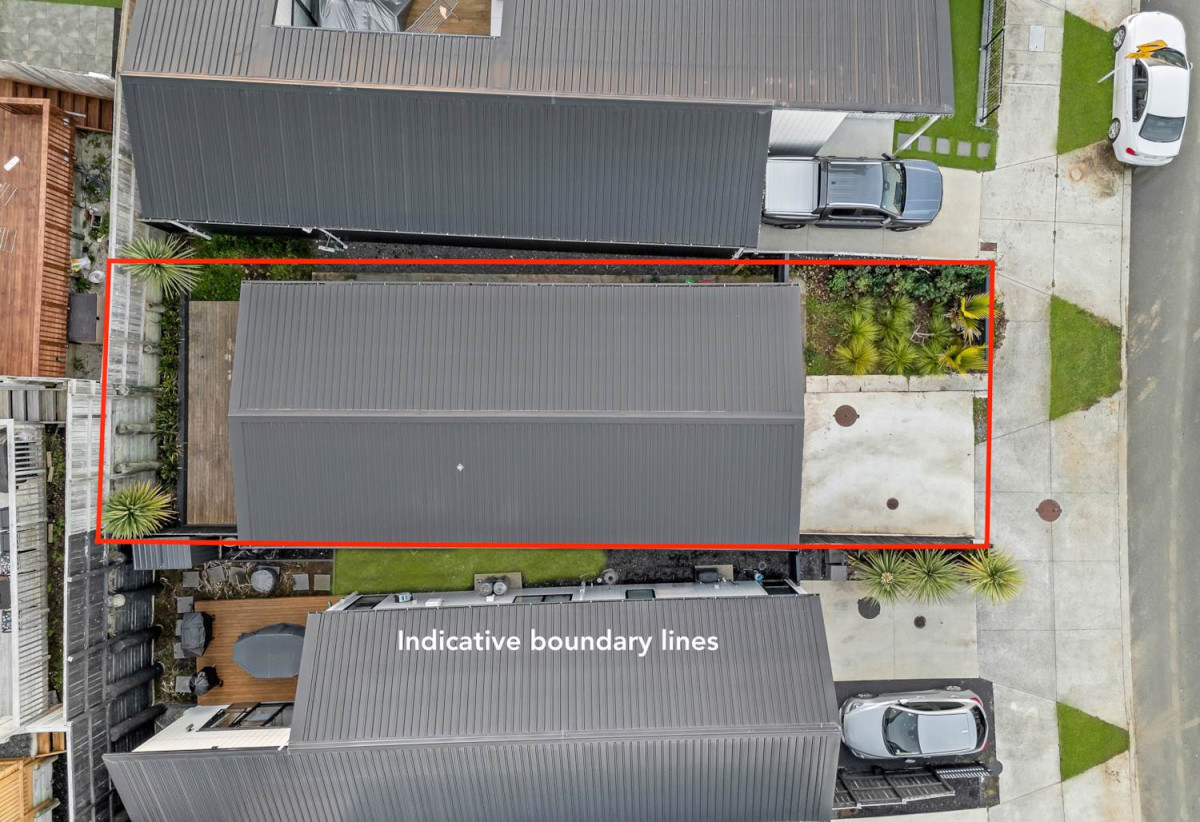 3 beds 2 baths house with car park, 19 Horokaka Street, Massey, Auckland