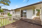 Urgent Sale, Vendor has relocated to Australia, Standalone 3 beds 1 bath house with carport, 2/39 Bayview Road, Bayview, Auckland