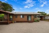 Once over 10 years, Standalone 2 beds 1.5 baths house with carport, 64B Frederick Street, Hillsborough, Auckland