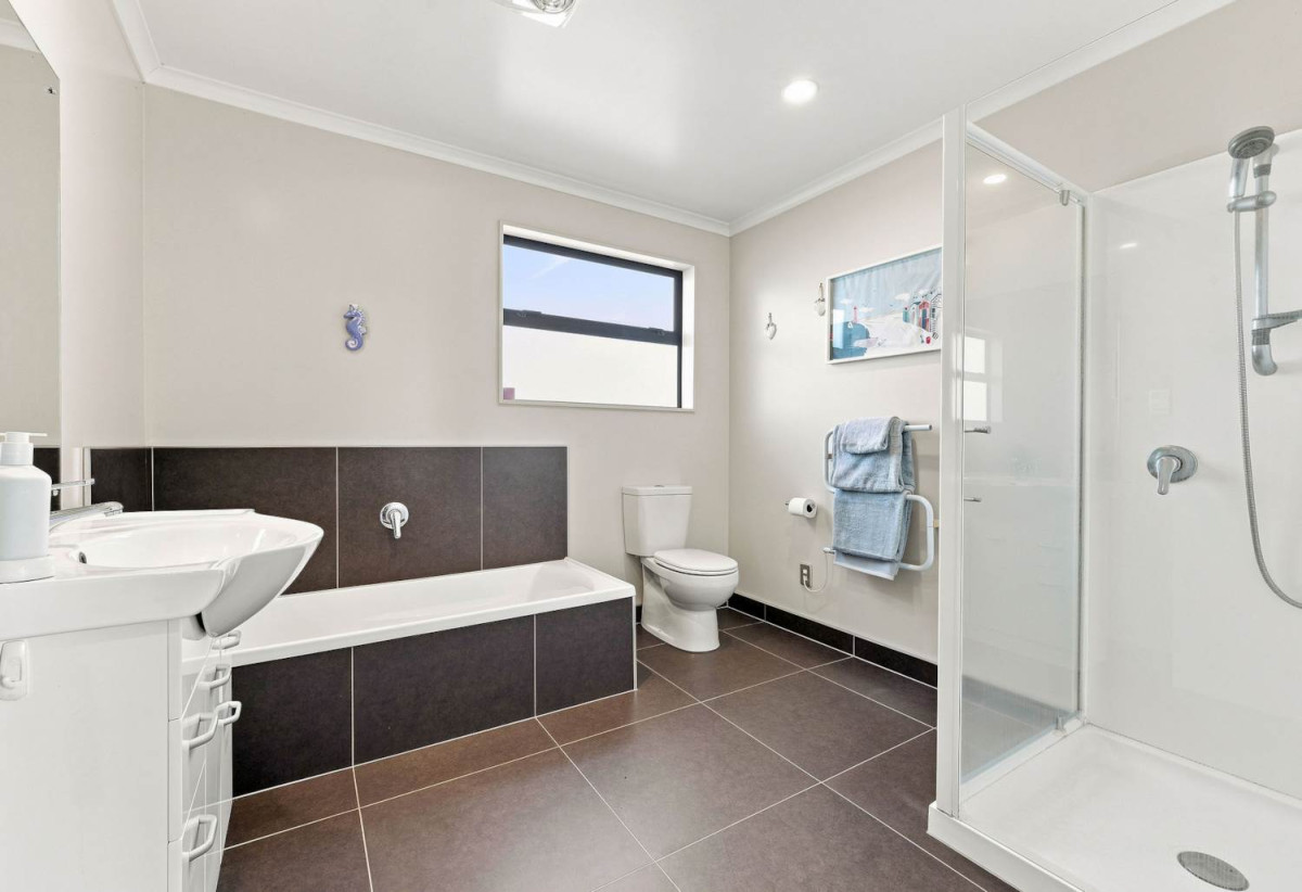 453m2 section, Brick & Panoramic Sea Views, 4 beds 2.5 baths house with double garage, 3 Tainui Street, Torbay, Auckland