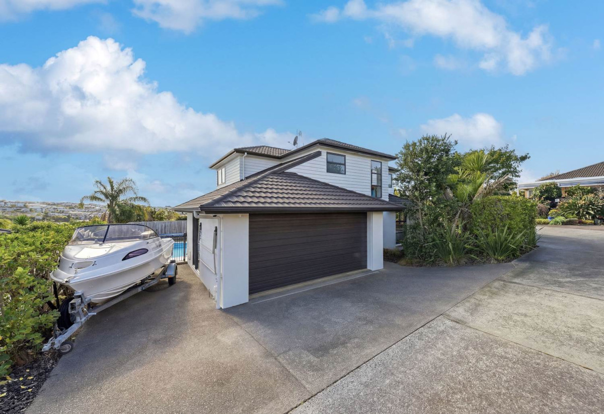 453m2 section, Brick & Panoramic Sea Views, 4 beds 2.5 baths house with double garage, 3 Tainui Street, Torbay, Auckland