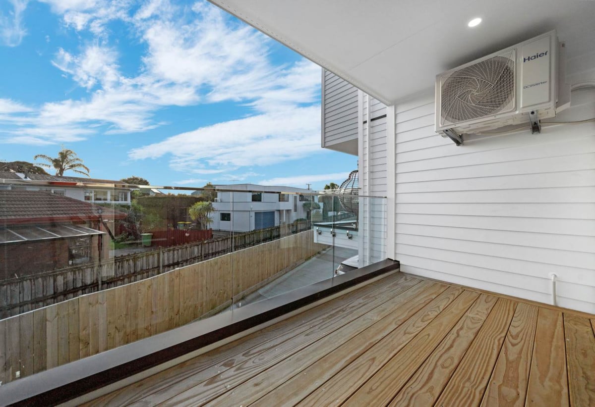 Walk to Macleans & BBI, Standalone 4 beds 4 baths home with double garage, Lot 3/185 Bucklands Beach Road, Bucklands Beach, Auckland