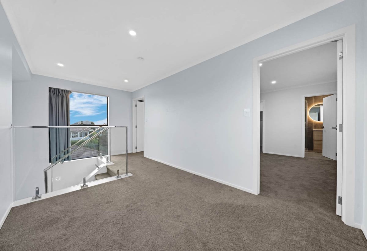 Walk to Macleans & BBI, Standalone 4 beds 4 baths home with double garage, Lot 3/185 Bucklands Beach Road, Bucklands Beach, Auckland