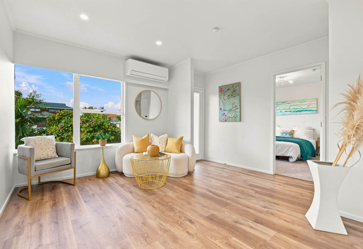 Double Westlake school zone, Renovated Brick and tile 3 beds 1 bath home with carport, 3/28 Gordon Avenue, Milford, Auckland