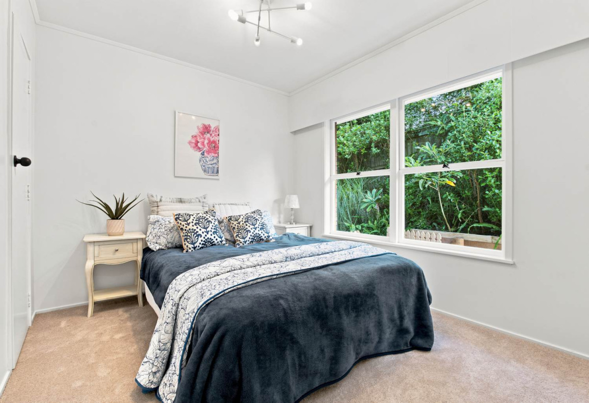 Double Westlake school zone, Renovated Brick and tile 3 beds 1 bath home with carport, 3/28 Gordon Avenue, Milford, Auckland