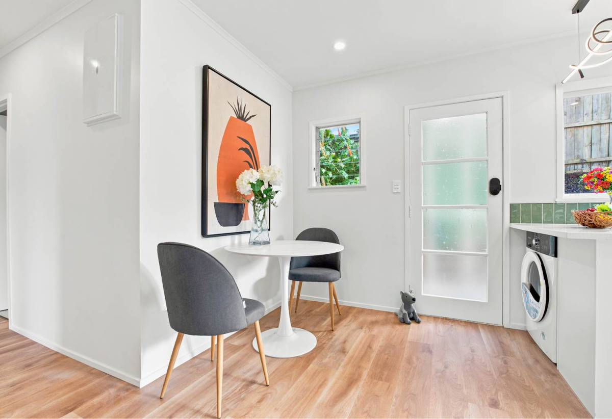 Double Westlake school zone, Renovated Brick and tile 3 beds 1 bath home with carport, 3/28 Gordon Avenue, Milford, Auckland