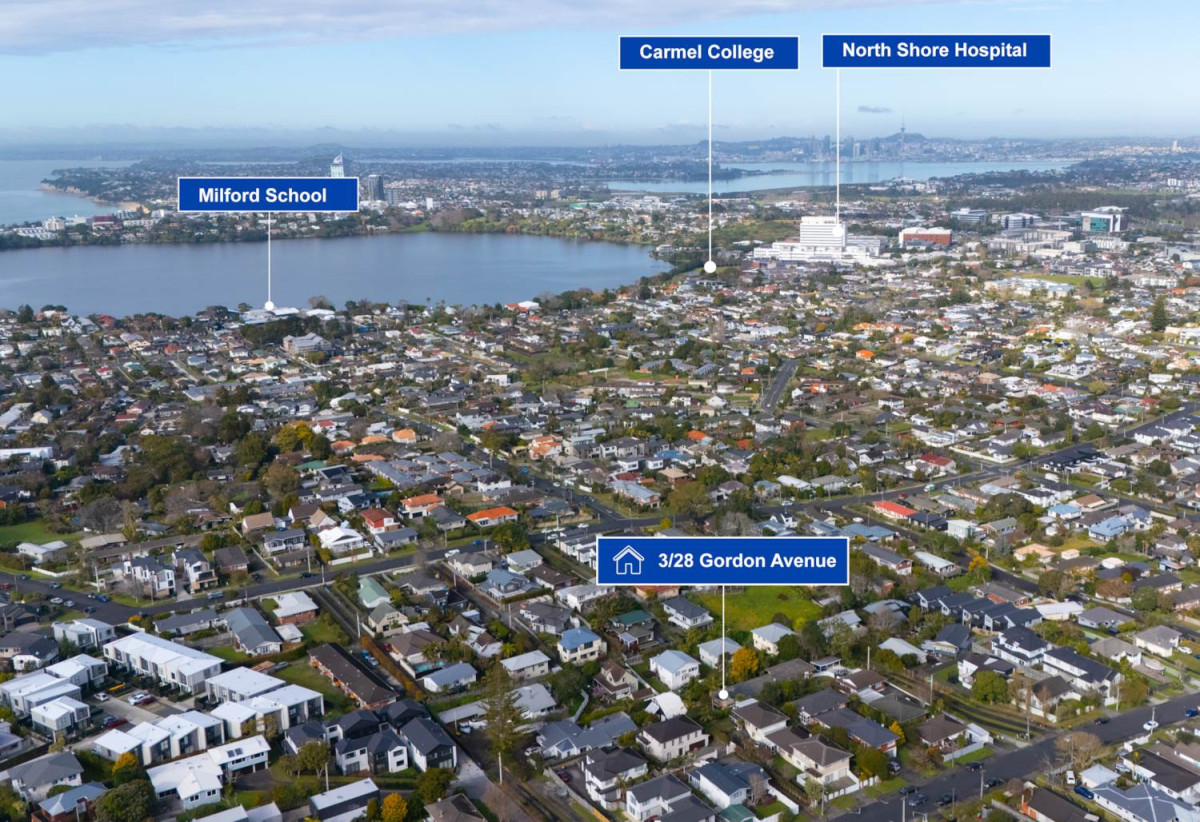 Double Westlake school zone, Renovated Brick and tile 3 beds 1 bath home with carport, 3/28 Gordon Avenue, Milford, Auckland