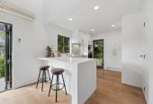 Rangitoto College and Westlake school zone, 708m2 section, Renovated 3 beds 2 baths house with double garage, 6 Tree Fern Trail, Campbells Bay, Auckland