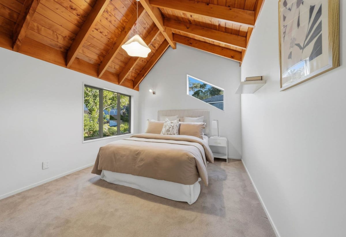Rangitoto College and Westlake school zone, 708m2 section, Renovated 3 beds 2 baths house with double garage, 6 Tree Fern Trail, Campbells Bay, Auckland