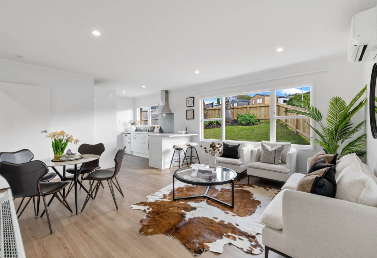 For rent, 2 beds 1 bath home with carport, available 6th August, 11A Broadview Place, Howick, Auckland