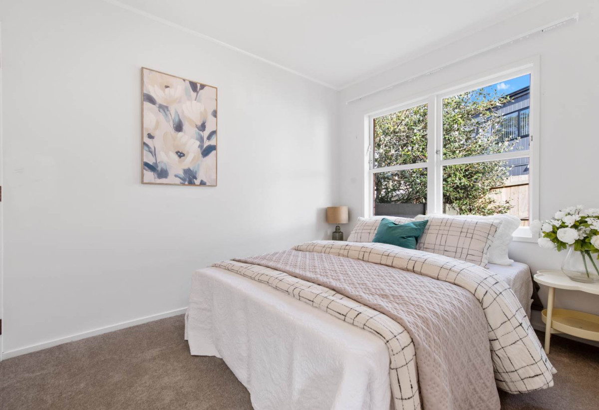 For rent, 2 beds 1 bath home with carport, available 6th August, 11A Broadview Place, Howick, Auckland