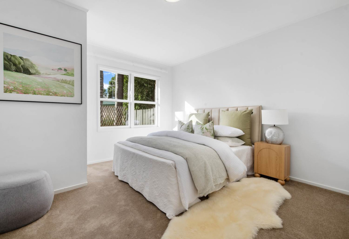 For rent, 2 beds 1 bath home with carport, available 6th August, 11A Broadview Place, Howick, Auckland