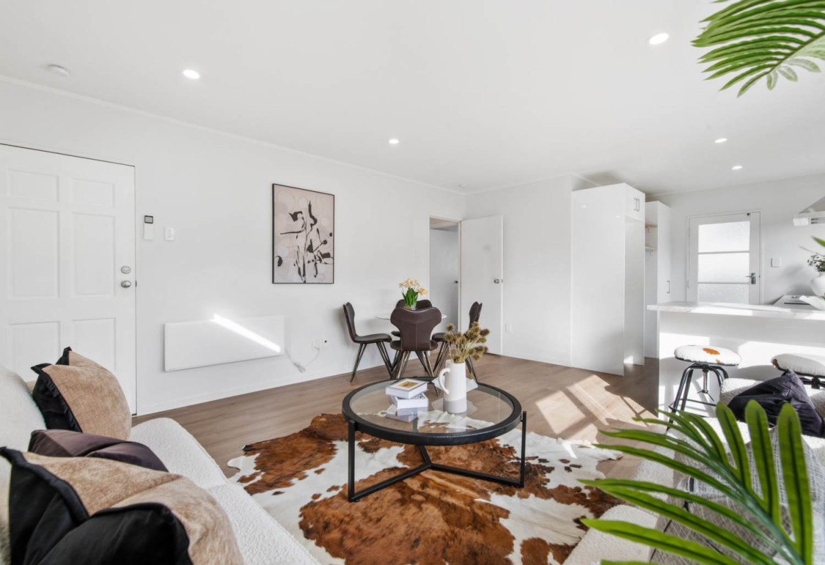 For rent, 2 beds 1 bath home with carport, available 6th August, 11A Broadview Place, Howick, Auckland