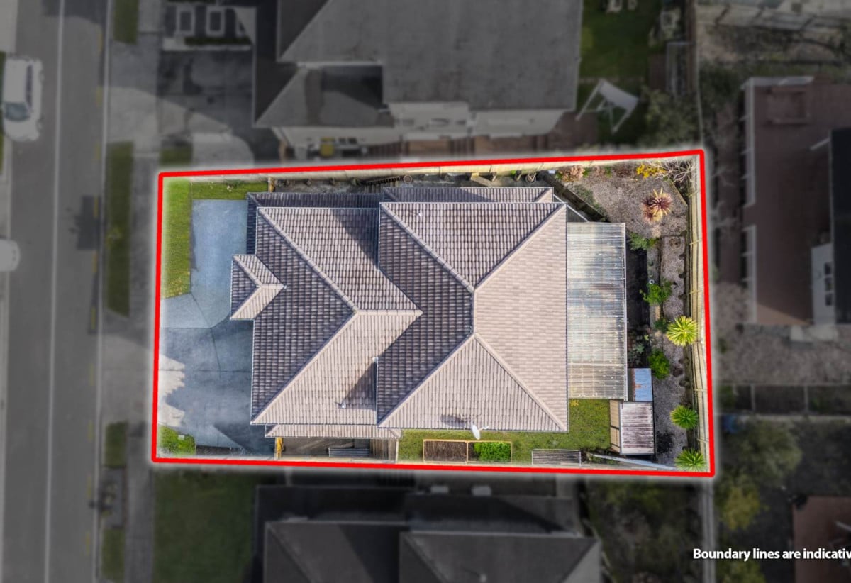 Owners downsizing–Too Big For Only Three in Mission Heights, 5 beds 3 baths house with double garage, 0.3 km to Mission Heights Junior College, 20 Viera Drive, Flat Bush, Auckland