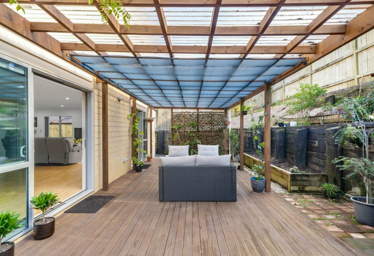 Owners downsizing–Too Big For Only Three in Mission Heights, 5 beds 3 baths house with double garage, 0.3 km to Mission Heights Junior College, 20 Viera Drive, Flat Bush, Auckland