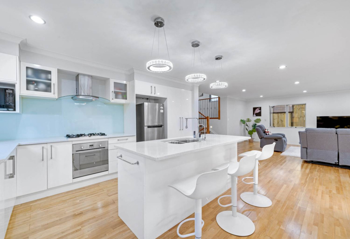 Owners downsizing–Too Big For Only Three in Mission Heights, 5 beds 3 baths house with double garage, 0.3 km to Mission Heights Junior College, 20 Viera Drive, Flat Bush, Auckland