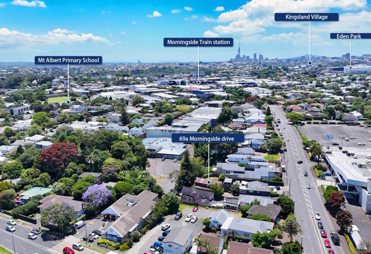 Double Grammar school zone (Mt Albert Grammar School, Auckland Girls’ Grammar School), Walk to St Lukes Mall | Fully Renovated 4 beds 2.5 baths house with car parks, 69A Morningside Drive, St Lukes, Auckland