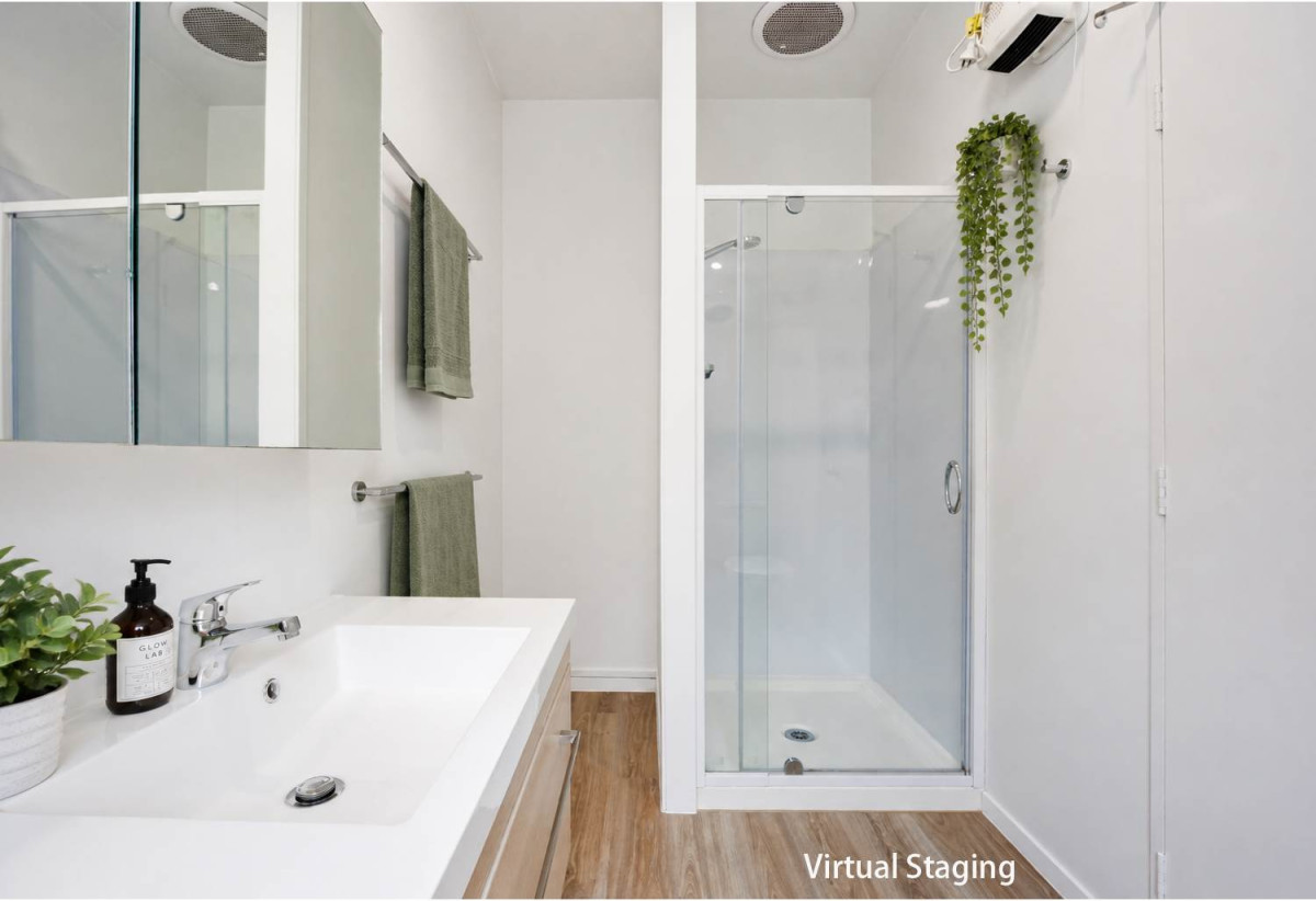 Double Grammar school zone (Mt Albert Grammar School, Auckland Girls’ Grammar School), Walk to St Lukes Mall | Fully Renovated 4 beds 2.5 baths house with car parks, 69A Morningside Drive, St Lukes, Auckland