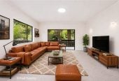 Double Grammar school zone (Mt Albert Grammar School, Auckland Girls’ Grammar School), Walk to St Lukes Mall | Fully Renovated 4 beds 2.5 baths house with car parks, 69A Morningside Drive, St Lukes, Auckland