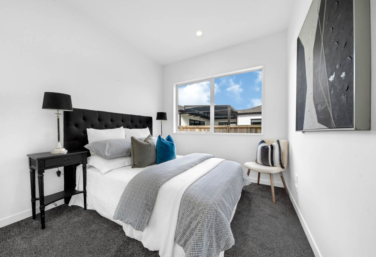 4 beds (2 ensuites) 3 baths house with double garage, 97 Mutetai Road, Clarks Beach, Auckland