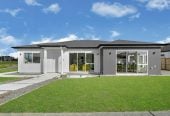 4 beds (2 ensuites) 3 baths house with double garage, 97 Mutetai Road, Clarks Beach, Auckland